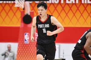 媒体人:夏联对杨瀚森没什么好挑战的 争取常规赛获得稳定机会