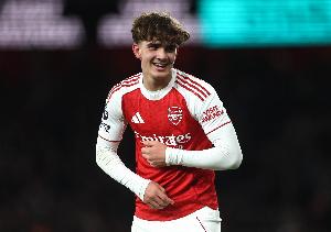 太阳报:16岁道曼多件球衣在拍卖会拍出高价,排枪手队内第一