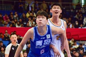 解说:杨瀚森的水平还不足以成国家队核心 胡金秋挡拆效果更好