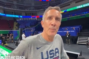 与乌度卡在马刺是同事!Shams:火箭聘请投篮专家恩格兰德任助教