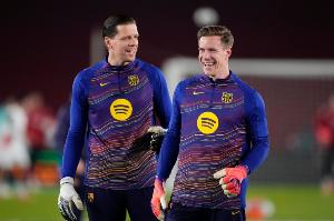 马卡:特狮租借到阿贾克斯有所拖延,巴萨预计下周完成交易