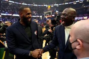 HoopsHype历史排名:詹姆斯1乔丹2 科比8奥尼尔9 杜兰特11库里12