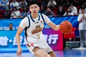 媒体人:段睿骐两赛季21场比赛全负 CBA生涯首胜有望在辽宁获得