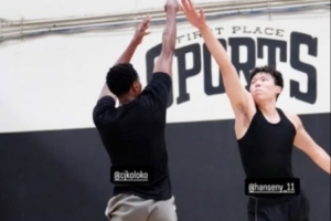 升级中!杨瀚森社媒发布近期训练动态 与前湖人中锋科洛克对位