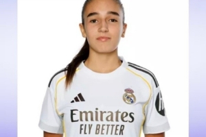 首战中国U17女足!记者:皇马传奇劳尔的女儿参加上海明日之星杯