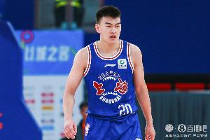 媒体人:上海久事男篮小将董灏新赛季确定加盟香港金牛