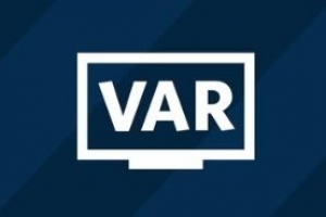 欧足联裁判总监:VAR介入需要有明确证据 队长才能和裁判交流