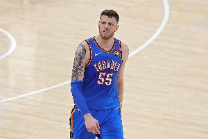 哈滕:如果你让球队核心打得更舒服 你就能留在NBA