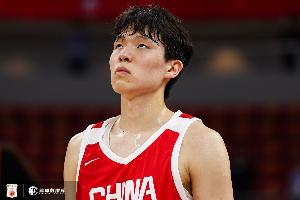 男篮巨大损失!“杨瀚森将缺席后续世预赛”词条登上微博热搜