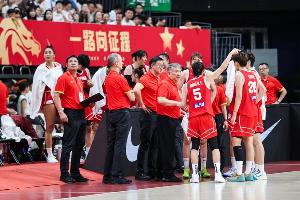 追回几分来!中国女篮第三节15-12捷克 三节过后暂时落后5分