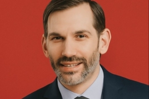 老鹰管理层变动:彼得·丁威迪晋升运营副总裁 前ESPN记者任顾问