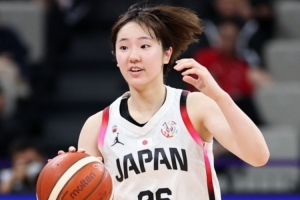 媒体人:日本女篮的小+快必须和准搭配在一起 矮在防守端非常吃亏