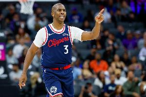 名记谈快船3号球衣:CP3就是保罗的标志 更不该把这个号码给比尔