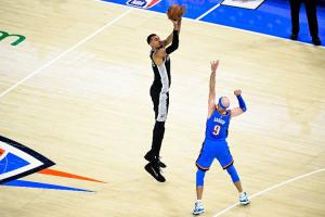 现在的NBA 是不是“会投三分”比什么都重要?