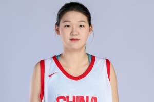 媒体人:U18女篮目前看对孙晗昀和庞云舒的使用稍微有点保守