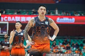 稳!陶汉林5投4中&4罚4中得到12分5板